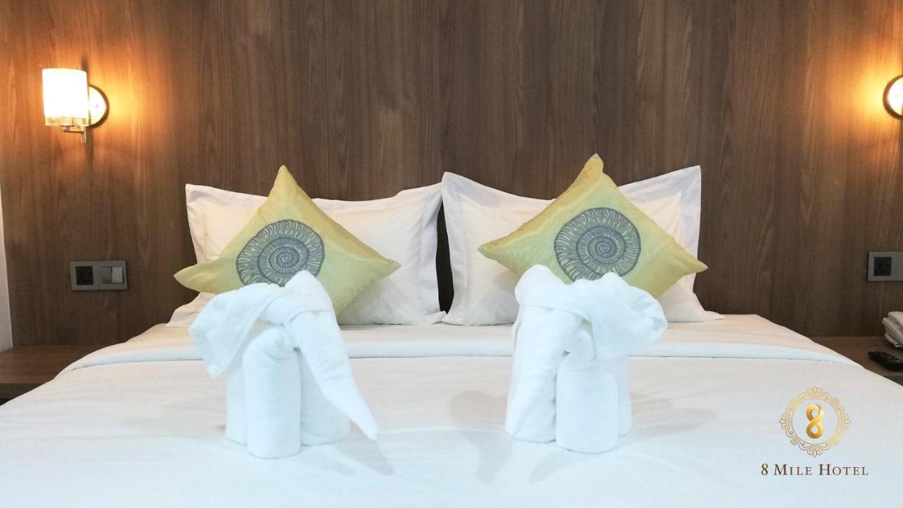 8 Mile Hotel Yangon Extérieur photo